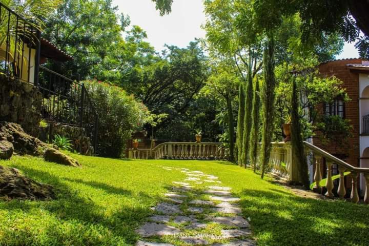 Отель Hacienda Maria Elena Тепостлан Экстерьер фото